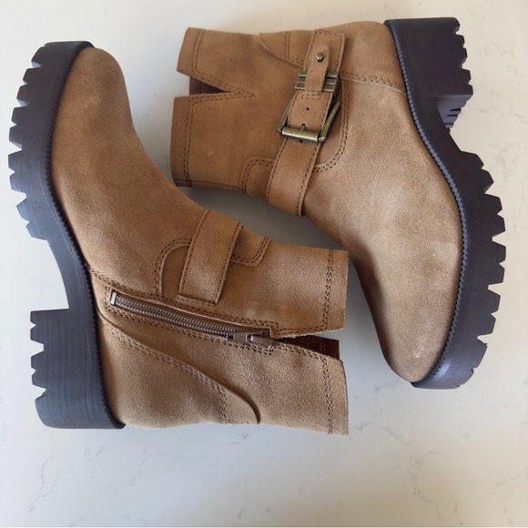 Zodiac Miller Bootie suede in Latte color New Size: 6 - Picture 2 of 7